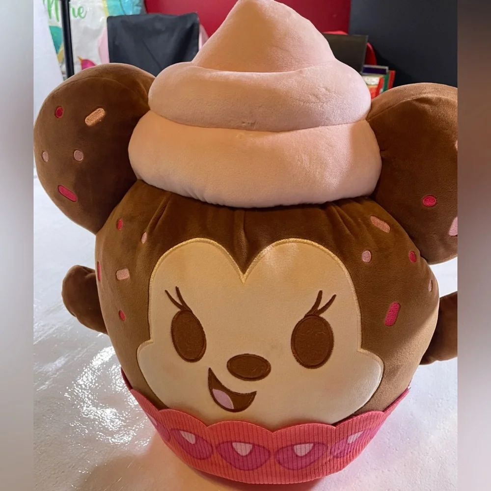 Minnie Mouse Strawberry Cupcake Disney Munchlings Plush Baked Treats 16